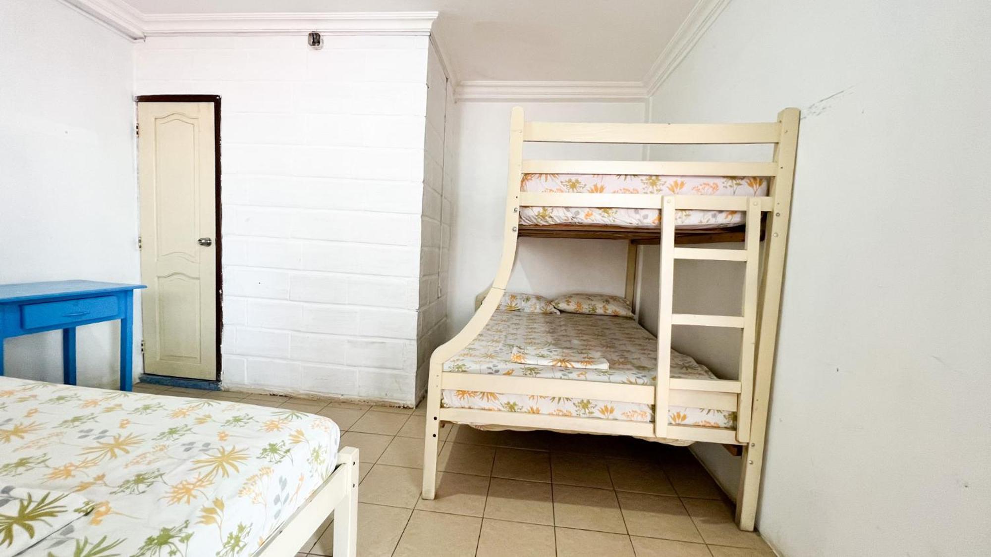 Arrecife Montanita Hostal Екстер'єр фото