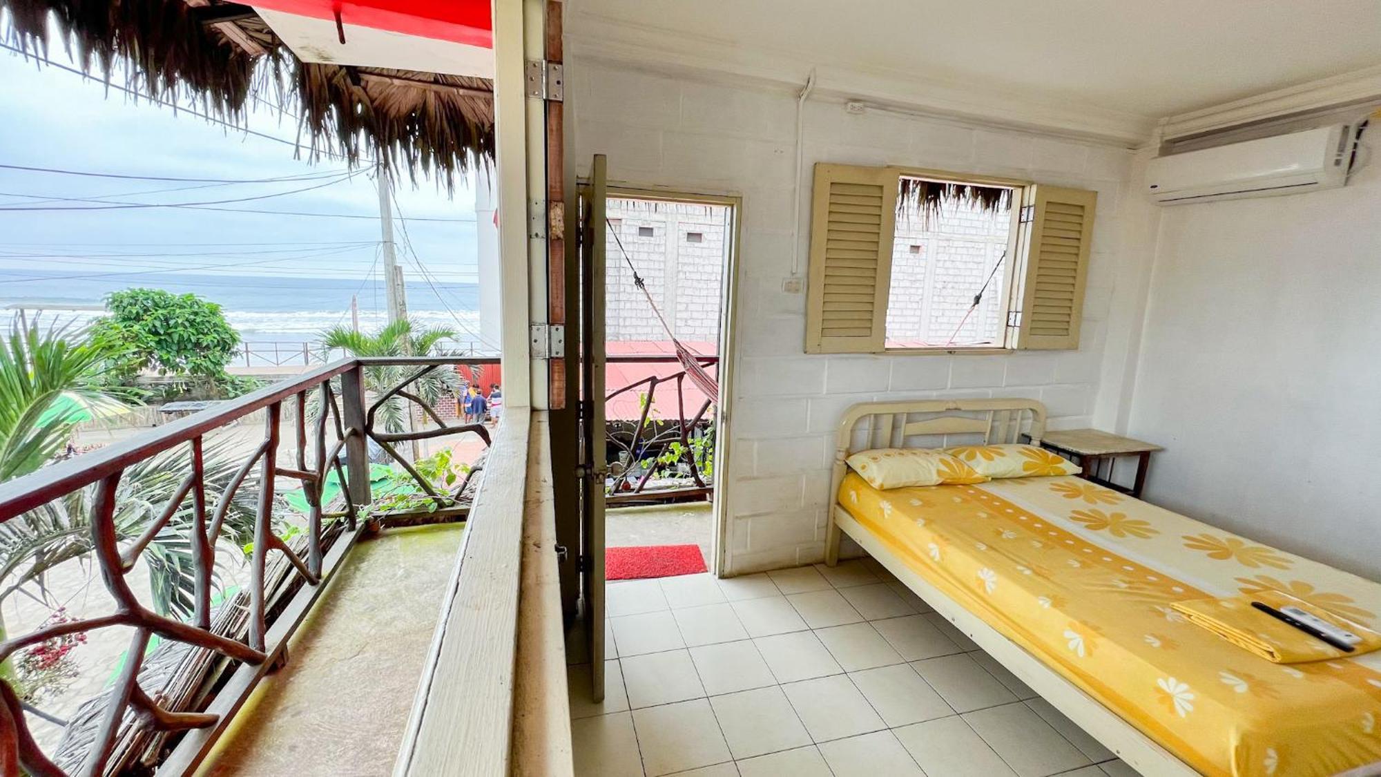 Arrecife Montanita Hostal Екстер'єр фото